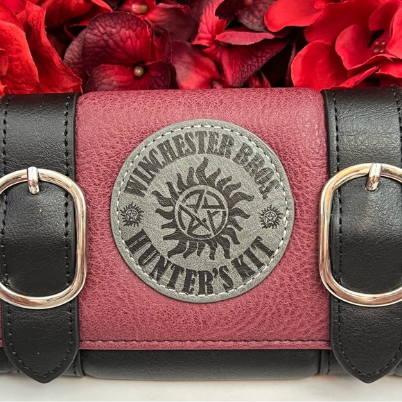 Supernatural Black and Maroon Pentagram Clutch Wallet Wristlet - Picture 6 of 15